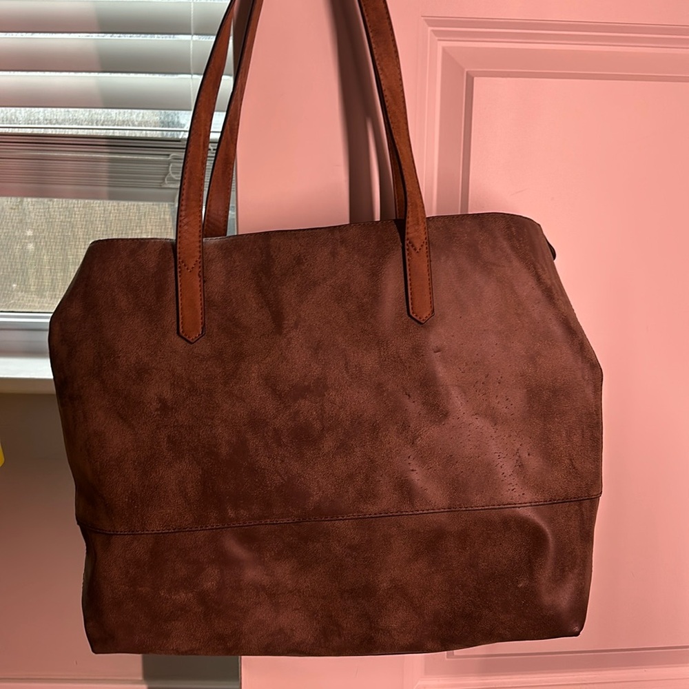 Brown shoulder bag